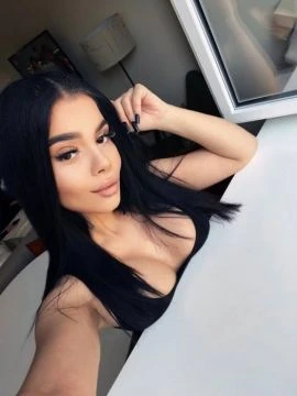 Bella — 2 / 9