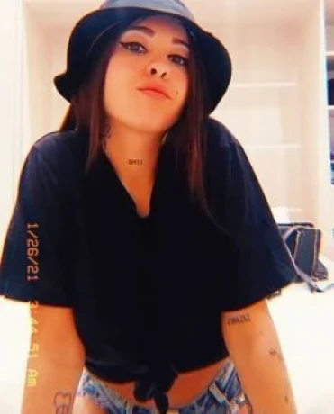 Alice Borges — 7 / 9