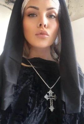 Nina, Escort, Rome