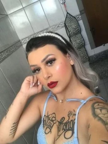 Nicolly Camargo — 7 / 8