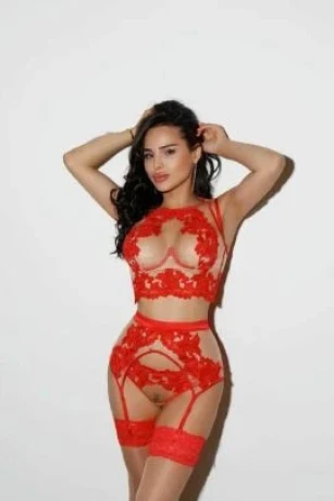 Eva StTropez — 8 / 9