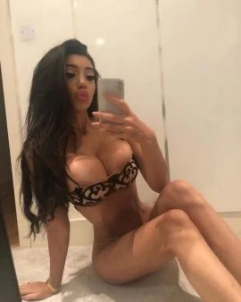 Vicky — 7 / 8