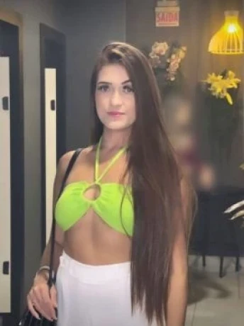 Lara Fagundes — 3 / 5