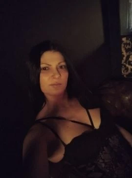 Angela — 3 / 5