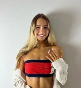 Hailey — 2 / 8