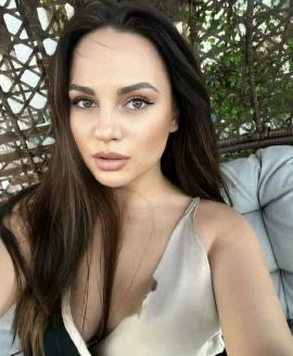 Alina — 4 / 5