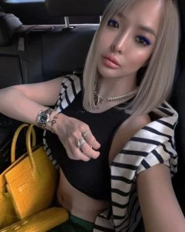 Hana Ko — 7 / 9