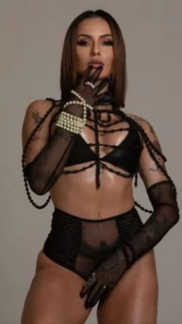 Sophie Eloá — 4 / 5