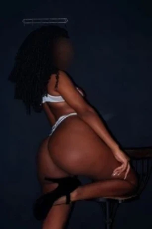 Mirelly Sampaio — 2 / 9