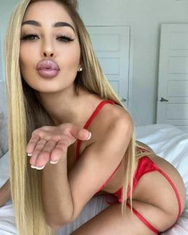 DANIELLE — 5 / 9