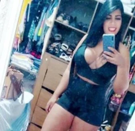 Nicolle Lopes — 3 / 4