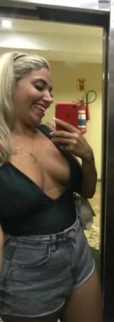 Larissa Cortez — 2 / 9