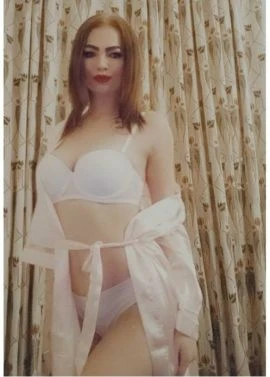 Female Escort — 4 / 6