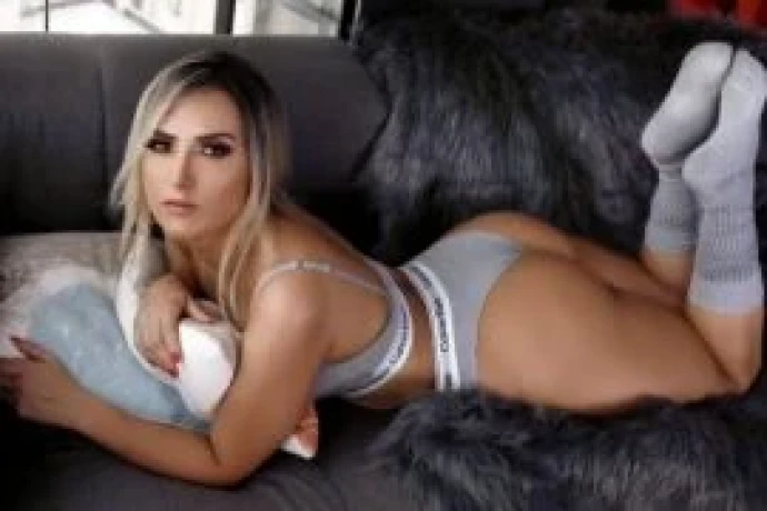 Ísis Borges — 6 / 9