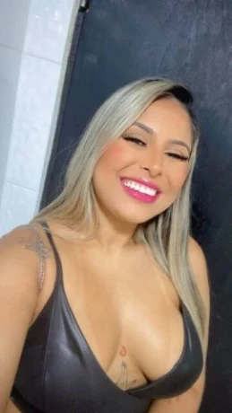 Amanda Oliveira — 4 / 5