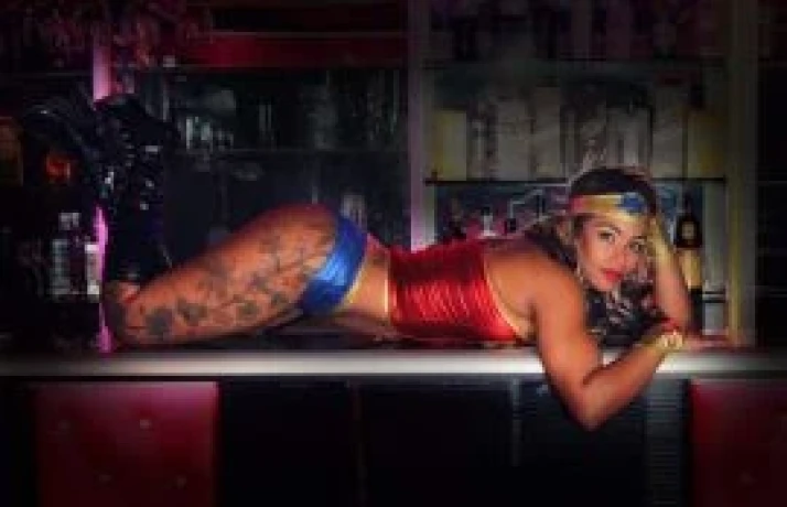 Beatriz Castro — 8 / 9