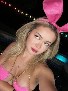 Bella — 4 / 9