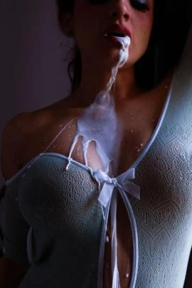 Linda — 3 / 6