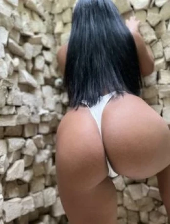 Mel Santos — 2 / 5