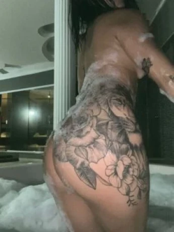 Emanuelle Marques — 3 / 6