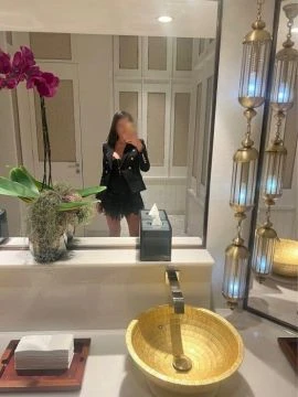 Victoria Williams — 5 / 9