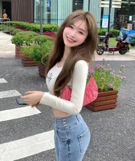 Angela — 2 / 5