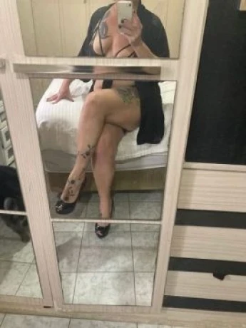 Marcia Cortesã — 4 / 9