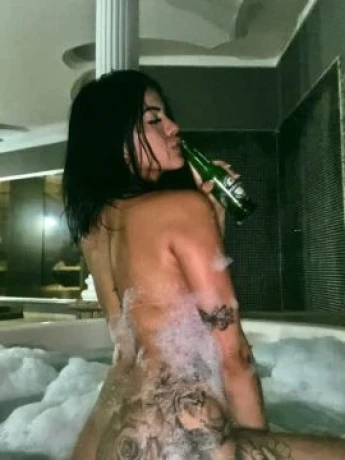 Emanuelle Marques — 4 / 6