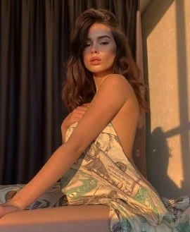 Olivia — 2 / 9