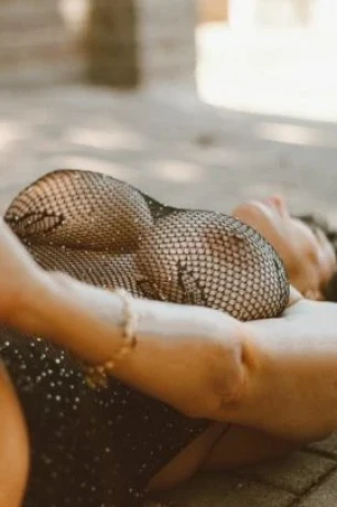 Maria Bonnes — 1 / 9