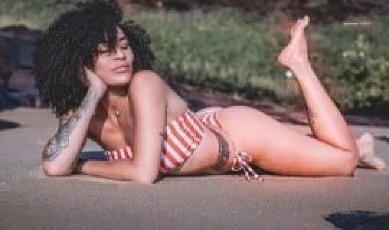 Elizabeth Rocha — 8 / 9