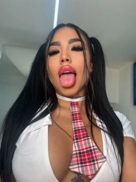 Martina — 5 / 9