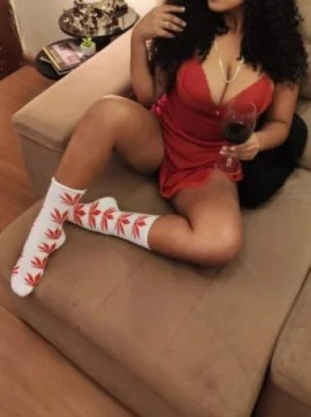 Ariadne Alves — 3 / 5