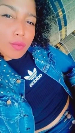 Pamela Mello — 4 / 5