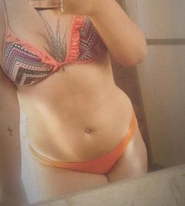 Melissa Savoia — 8 / 9