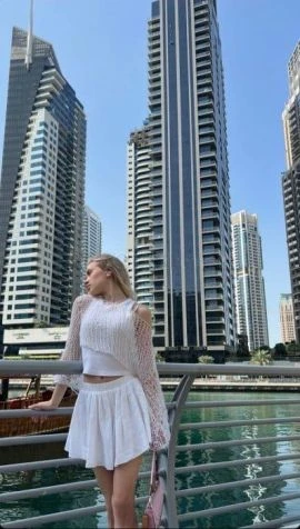 Lisa — 2 / 6