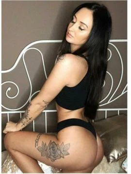 Female Escort — 3 / 6
