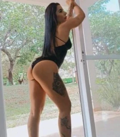 Bianca Mendes — 2 / 5