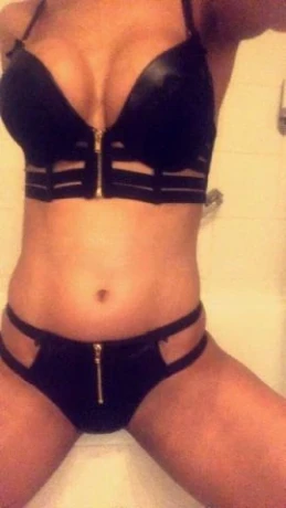 ines Divine — 3 / 5