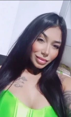 Amanda Souza — 4 / 5