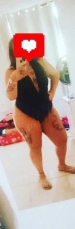 Ágatha Mello — 5 / 9