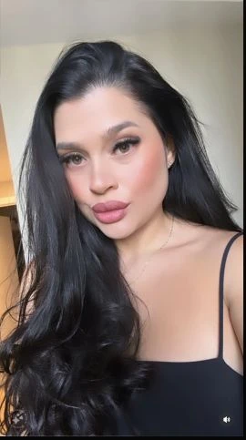 Adriana — 2 / 8