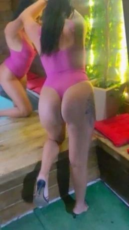 Pamela Bueno — 7 / 8
