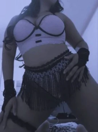 Bruna Lins — 5 / 9