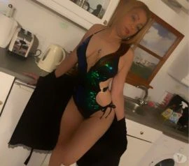 Female Escort — 4 / 5