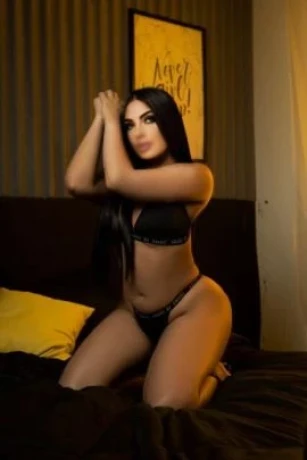 Karen Wakman — 1 / 8