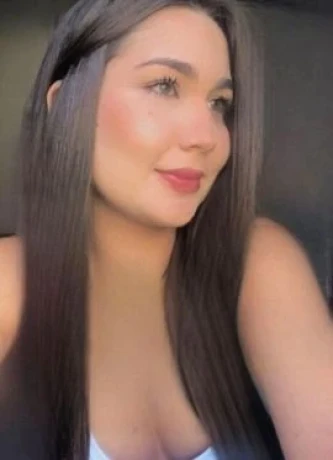 Cami Mendes — 4 / 5