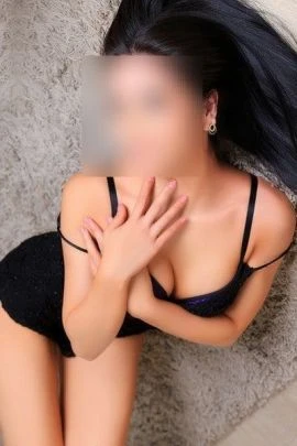 Maya — 1 / 5