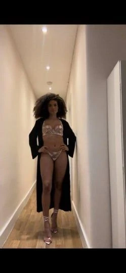 Maria Flor, Escort, London
