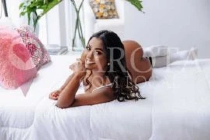 Tayla Fernandes — 6 / 9